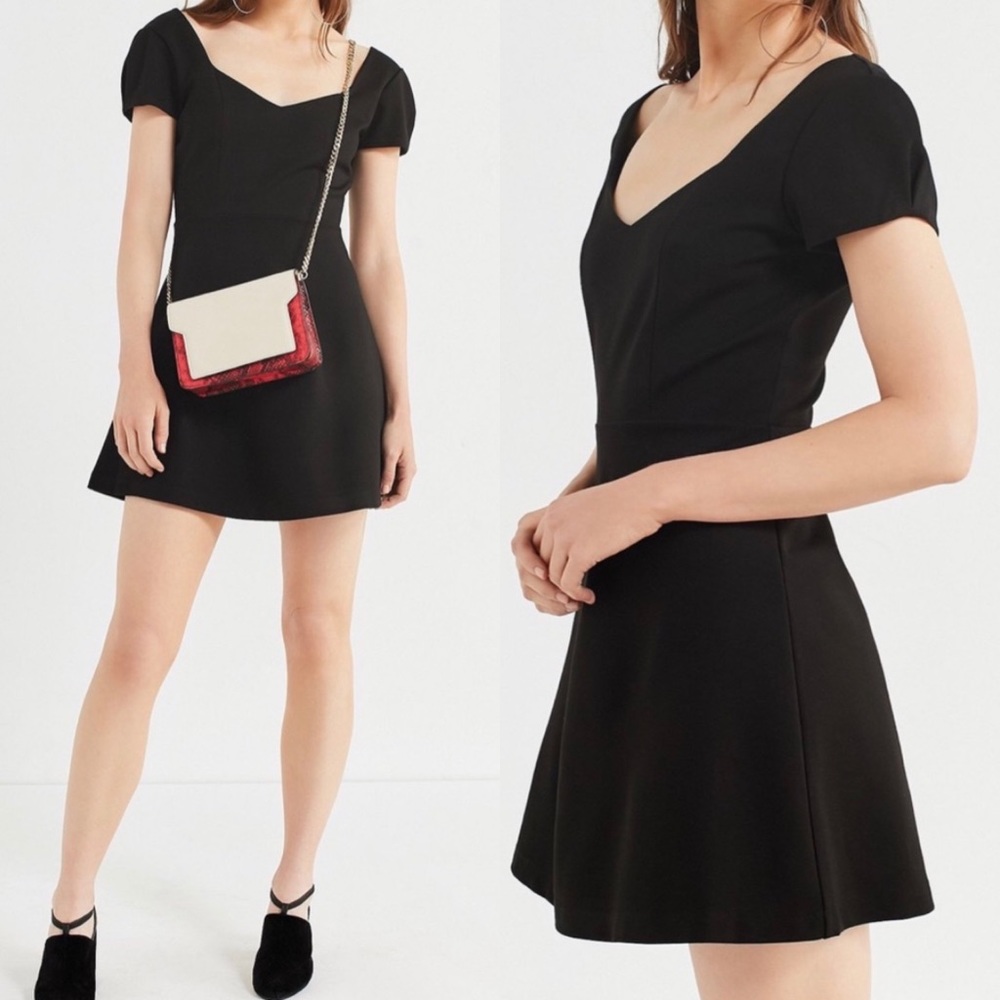 Pins And Needles Ponte Dress- Black